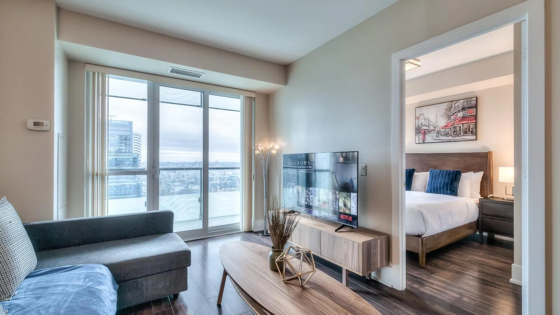 Rivetstays - The Atmos I Toronto Apartment